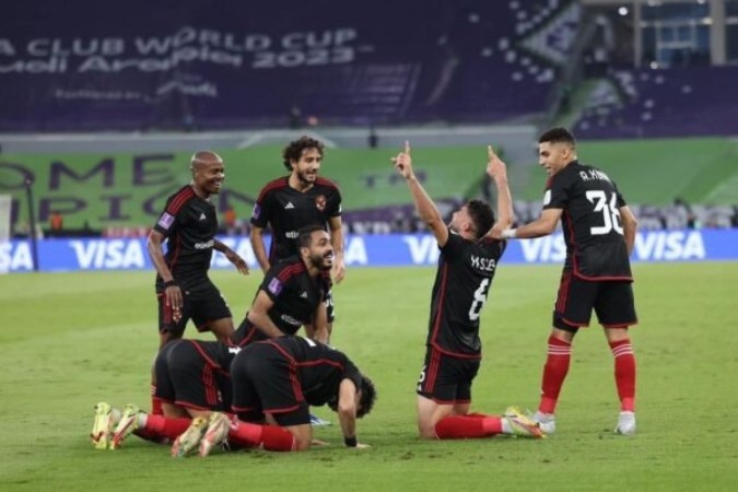 Egípcios fazem 4 a 2 nos japoneses e ficam com o terceiro lugar no Mundial -  (crédito: Foto: Divulgação/Al Ahly SC)