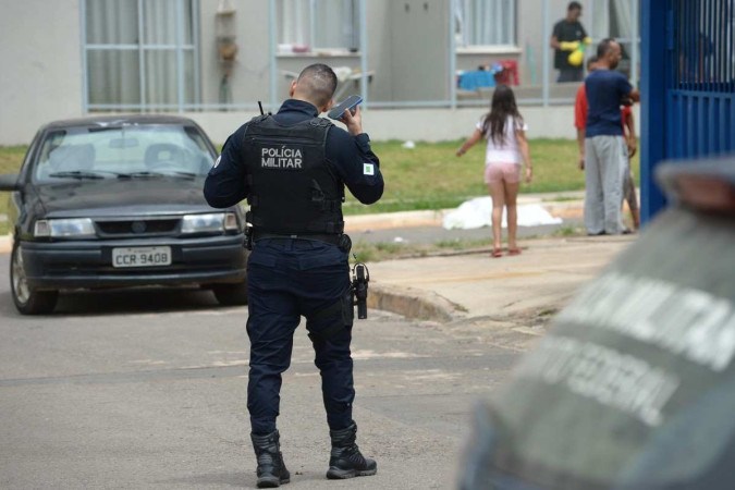 Especialistas destacam que o policiamento a pé traz maior sensação de segurança à população -  (crédito: Minervino Júnior/CB/D.A.Press)