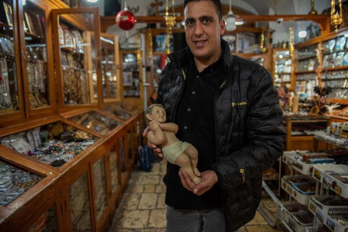 Roni Tabash, dono de uma loja fundada pelo avô em 1927, em Belém: luta pela esperança 