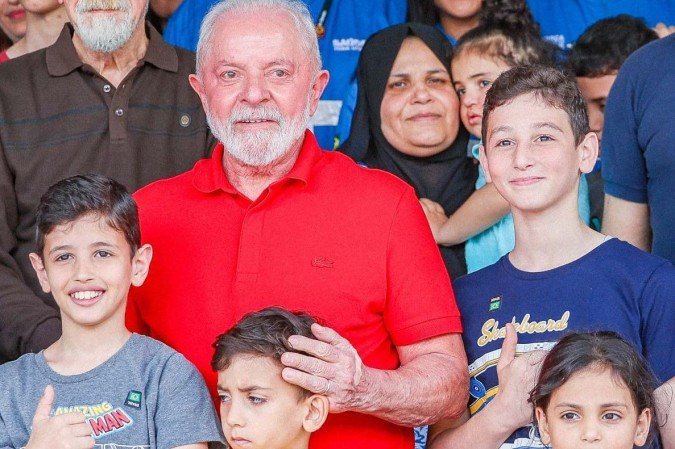 Presidente da República, Luiz Inácio Lula da Silva, durante encontro com repatriados da região da Faixa de Gaza, na Base Aérea de Brasília - (crédito: Ricardo Stuckert / PR) Presidente da República, Luiz Inácio Lula da Silva, durante encontro com repatriados da região da Faixa de Gaza, na Base Aérea de Brasília - (crédito: Ricardo Stuckert / PR)