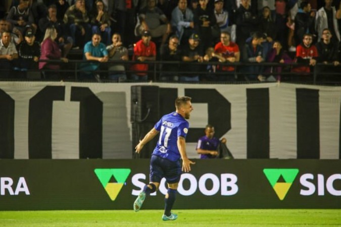 Ramiro celebra gol no começo da temporada pela Raposa -  (crédito:  Fernanda Luz)