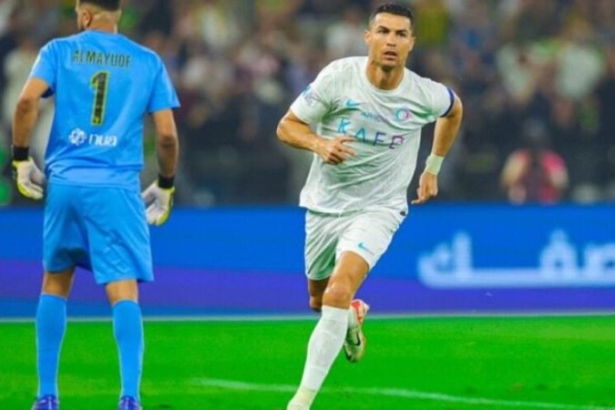 Cristiano Ronaldo segue decisivo em sua carreira. Fez dois gols contra o Al-Ittihad -  (crédito: Foto: Divulgacão / Al Nassr)