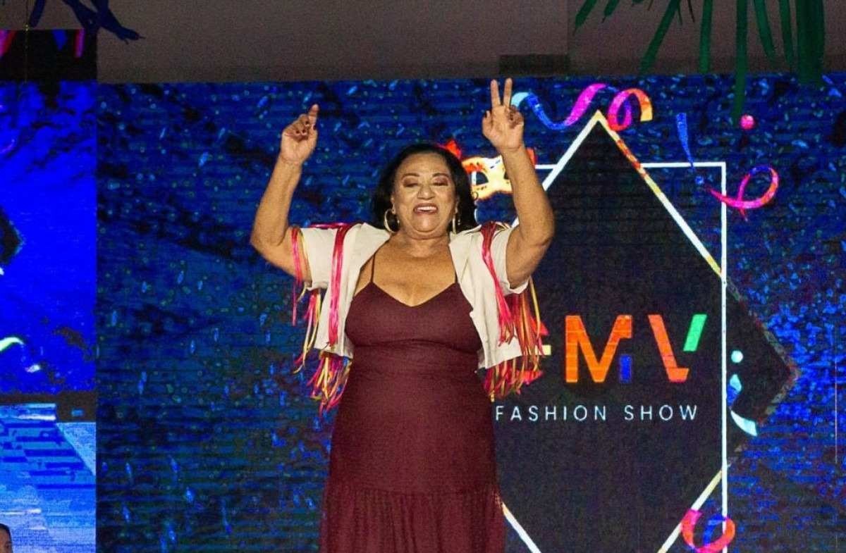 Desfile GMV Fashion Show enaltece beleza das mulheres da terceira idade, em Ceilândia. 