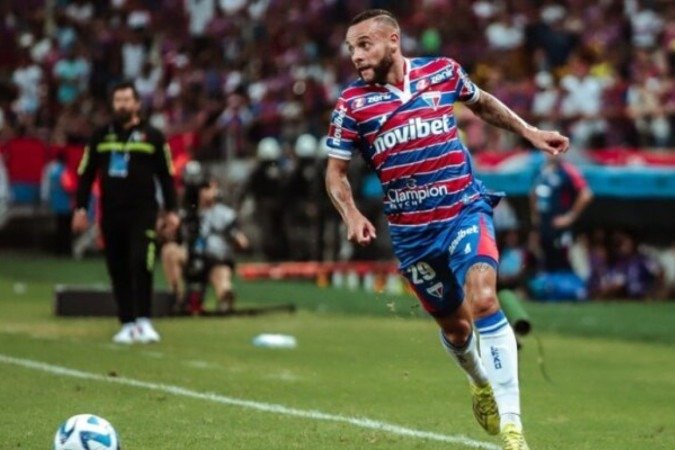 Corinthians e Santos disputam a contratação de Guilherme -  (crédito: Foto: Thiago Gadelha/AFP via Getty Images)