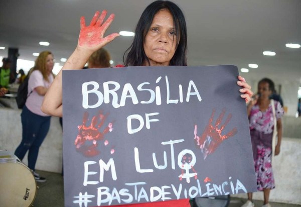  28/12/2023 Credito: Ed Alves/CB/DA.Press. Cidades. Manifestação contra Violencia contra Mulher - Feminicidio Não.Ato na Rodoviaria.  -  (crédito:  Ed Alves/CB/DA.Press)