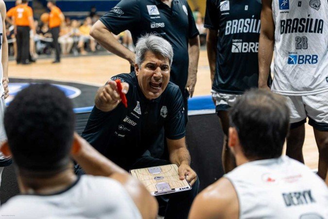 Brasília pode virar o ano na última posição do NBB se não vencer o Fortaleza nesta sexta (29/12) -  (crédito: Matheus Maranhão/Brasília Basquete)