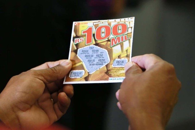 Primeiramente os bilhetes serão vendidos pela Caixa e depois será feita uma licitação para empresas venderem a raspadinha - (crédito: Lotex/Divulgação) Primeiramente os bilhetes serão vendidos pela Caixa e depois será feita uma licitação para empresas venderem a raspadinha - (crédito: Lotex/Divulgação)