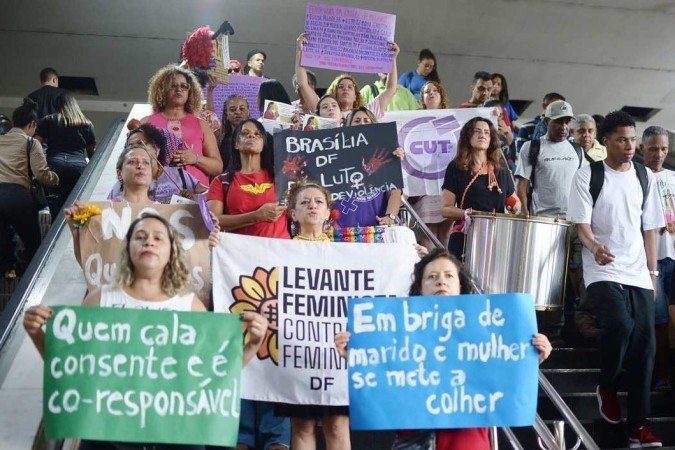  28/12/2023 Credito: Ed Alves/CB/DA.Press. Cidades. Manifestação contra Violencia contra Mulher - Feminicidio Não.Ato na Rodoviaria.  -  (crédito:  Ed Alves/CB/DA.Press)