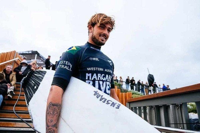 Em recuperação após forte acidente em Pipeline, no Havaí, João Chianca, o Em recuperação após forte acidente em Pipeline, no Havaí, João Chianca, o