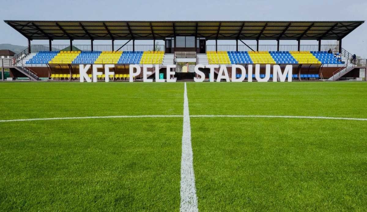 Um ano após a morte de Pelé, veja os estádios batizados com o nome do Rei