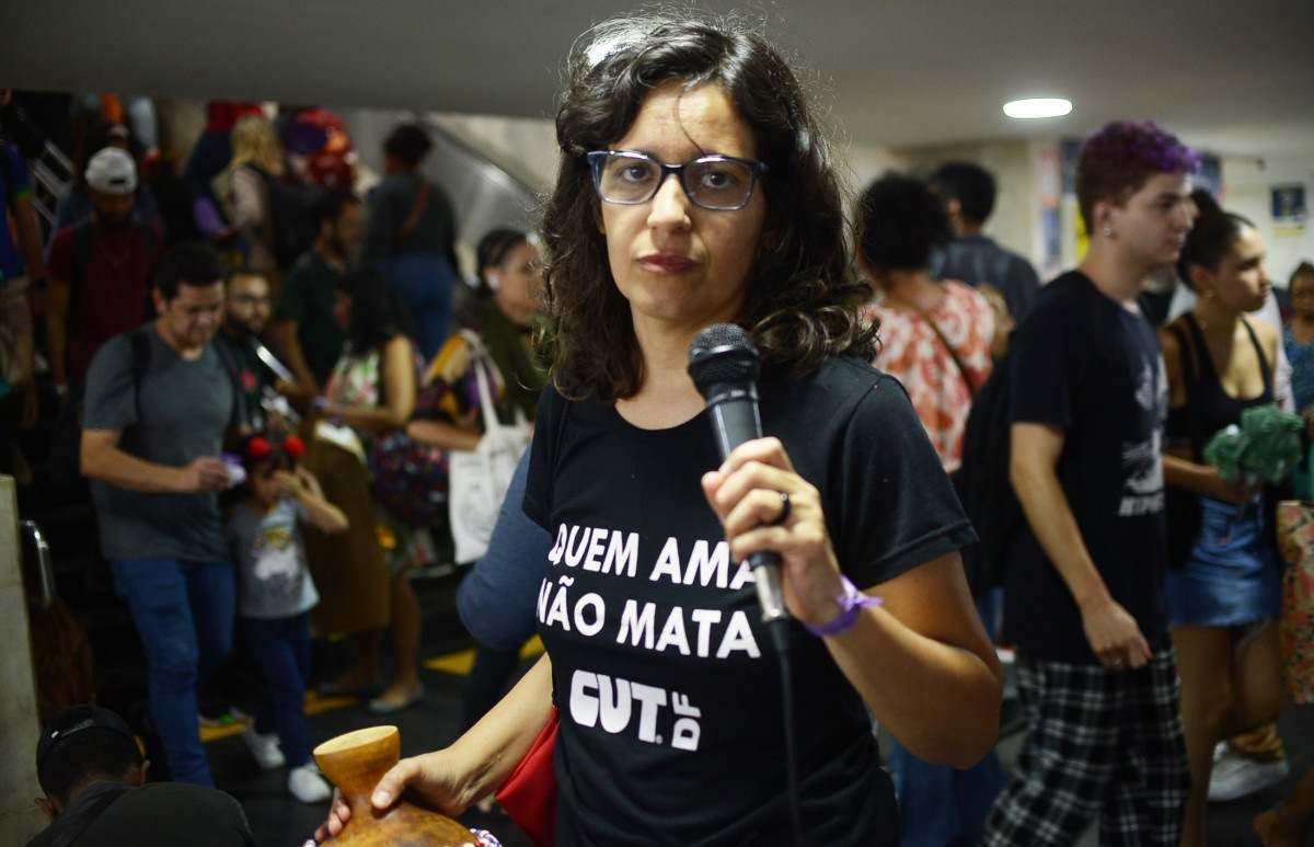 28/12/2023 Credito: Ed Alves/CB/DA.Press. Cidades. Manifestação contra Violencia contra Mulher - Feminicidio Não.Ato na Rodoviaria. Na foto, Vilmara Pereira.  