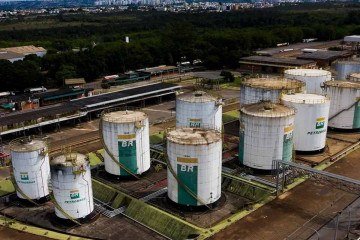 Petrobras abre inscrições de concurso com 6,4 vagas -  (crédito: Marcello Casal Jr/Agência Brasil)