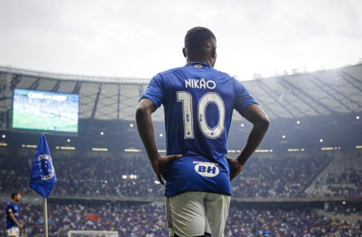 Com Nikão e titulares, Cruzeiro se despede nas redes sociais