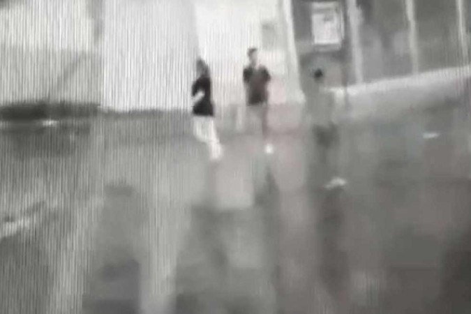 Imagem é da câmera de segurança da via - (crédito: Material cedido ao Correio) Imagem é da câmera de segurança da via - (crédito: Material cedido ao Correio)