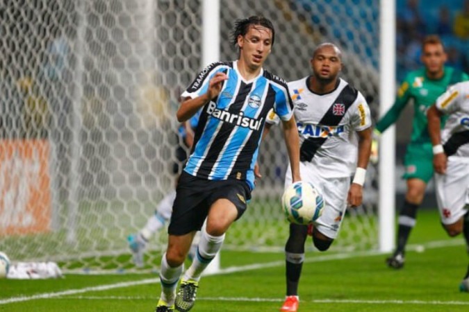 Pedro Geromel fica no Grêmio até metade de 2024 -  (crédito: Foto: Lucas Uebel/Grêmio)