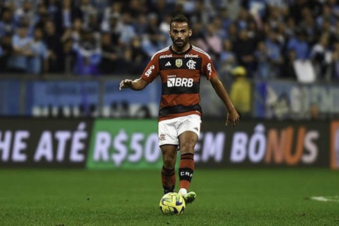 Thiago Maia se tornou uma peça dispensável no Flamengo principalmente após atuações ruins na reta final da Série A -  (crédito:  Marcelo Cortes / Flamengo)