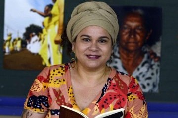 Renata da Silva coordena as atividades do curso de conhecimentos afro e indígena da EAPE -  (crédito: Marcelo Ferreira/CB/D.A Press)