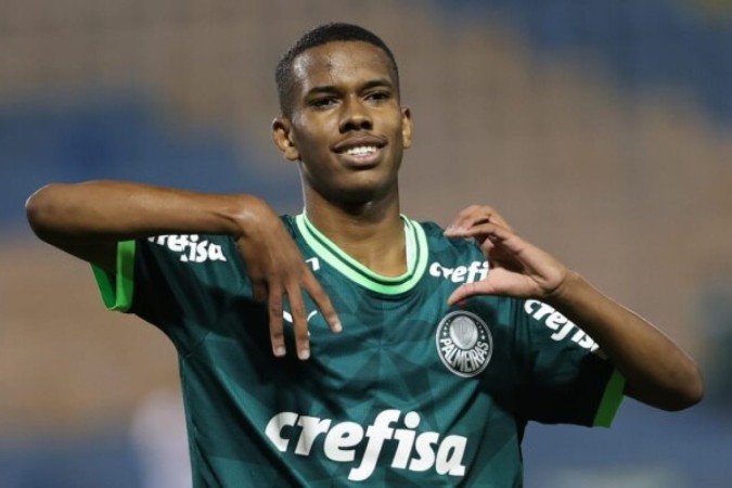 Principal joia da base do Palmeiras, Estevão declarou que sonha em atuar pelo Barcelona -  (crédito: Fabio Menotti / Palmeiras)