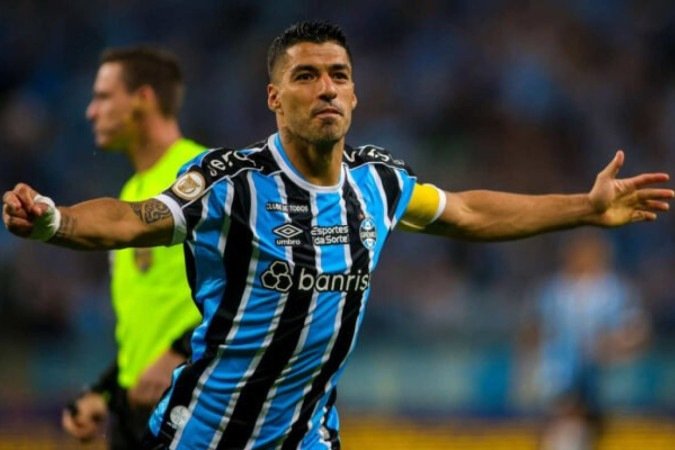O atacante Luis Suárez vai virar personagem de doccumentário do Grêmio. A diretoria quer imortalizar o jogador uruguaio, ídolo do clube  -  (crédito: Foto: Divulgação Grêmio)