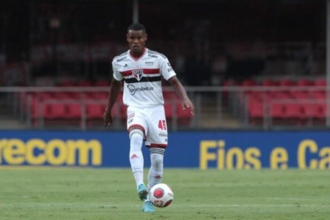 Mesmo com a condição de reserva durante o ano, Nathan foi uma peça bastante utilizada por Dorival -  (crédito:  Miguel SCHINCARIOL)