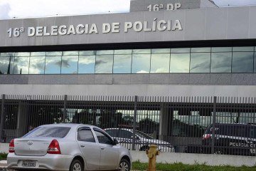 16&ordf; DP cumpriu 14 mandados de pris&atilde;o preventiva e 17 de busca e apreens&atilde;o contra uma organiza&ccedil;&atilde;o criminosa investigada por amea&ccedil;ar e invadir terrenos  -  (crédito:  Marcelo Ferreira/CB/D.A Press)