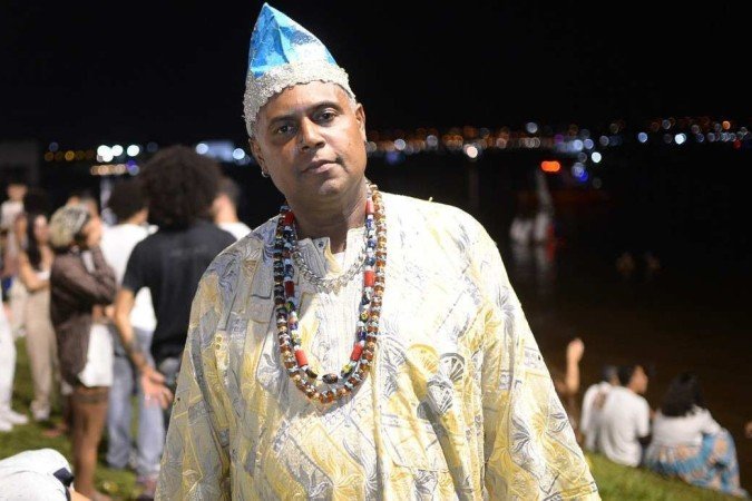  Na prainha, o babalorixá Pai André disse que espera que 2024 traga mais sabedoria à humanidade
