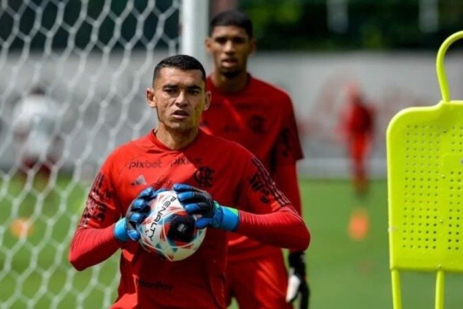 O goleiro Santos ainda tem dois anos de contrato com o Flamengo, mas Fortaleza quer contratá-lo  -  (crédito: Foto: Gilvan de Souza/Flamengo)