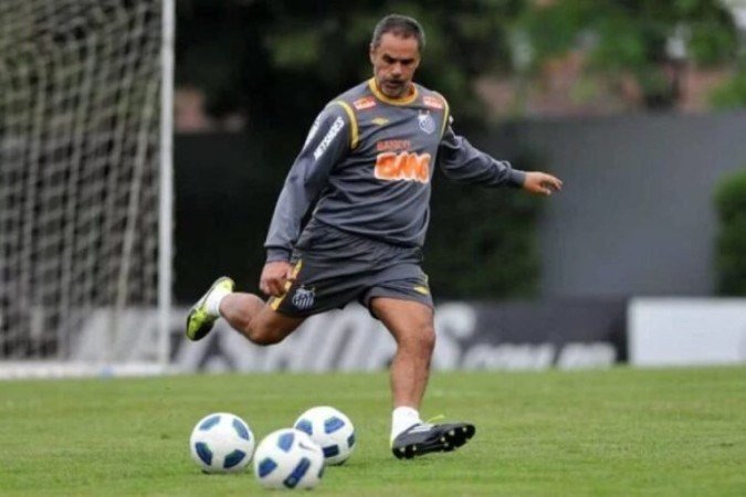 Oscar Rodriguez se junta a Arzul em função no Santos -  (crédito: Foto: Divulgação/Santos FC)