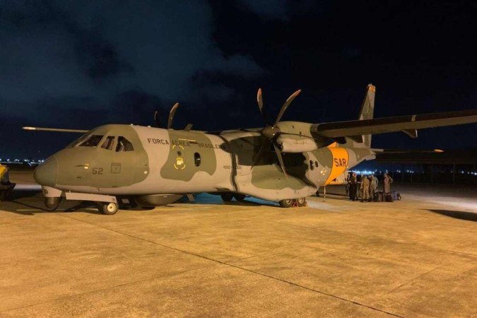 FAB utiliza para as buscas uma aeronave SC-105 Amazonas, do Segundo Esquadrão do Décimo Grupo de Aviação - (crédito: Divulgação/FAB) FAB utiliza para as buscas uma aeronave SC-105 Amazonas, do Segundo Esquadrão do Décimo Grupo de Aviação - (crédito: Divulgação/FAB)