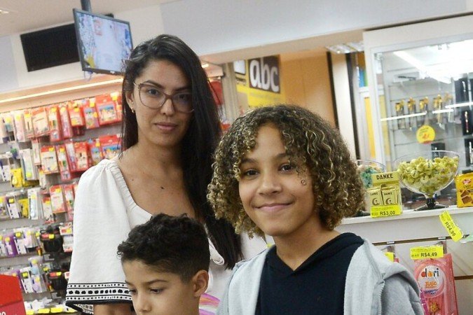  02/01/2024 Credito: Ed Alves/CB/DA.Press. Cidades. Movimentação na Papelarias - Compra de materiais Escolares. 