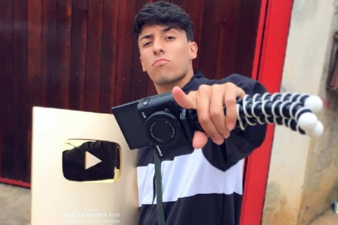 Henrique Medeiros tinha 26 anos e contava com quase 1,8 milhão de inscritos no YouTube e mais de 84 mil seguidores no Instagram -  (crédito: Reprodução/Instagram @henriquemedeiroz)