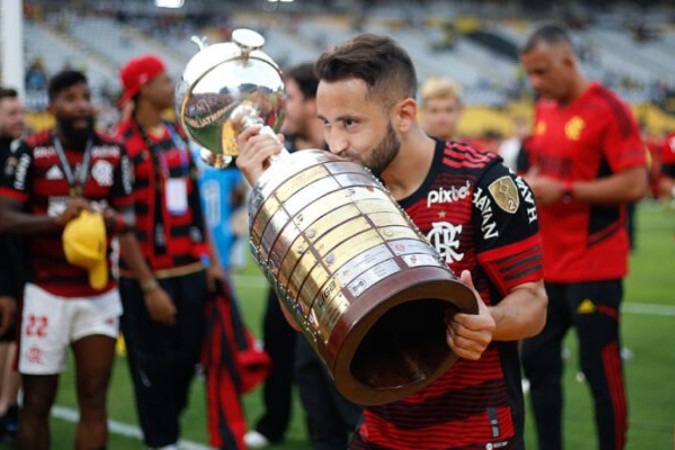 Everton Ribeiro é um dos grandes ídolos do Flamengo -  (crédito: Foto: Marcelo Cortes/Flamengo )