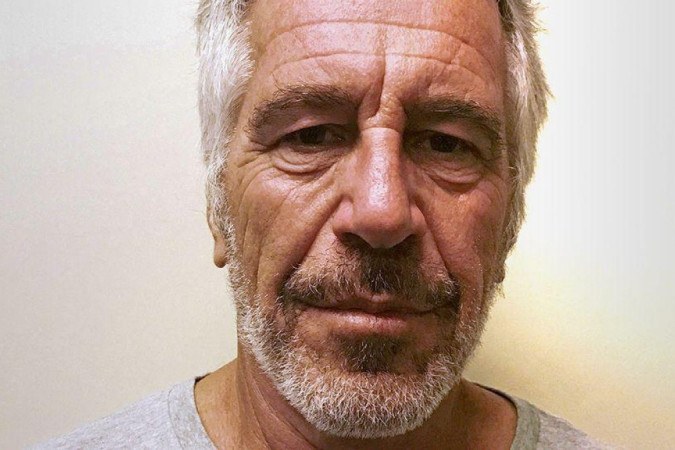 Bilionário americano Jeffrey Epstein foi encontrado morto na prisão após ser acusado de exploração sexual de menores -  (crédito: Reuters)