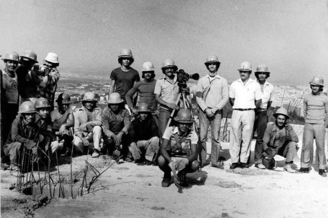 Conterr&acirc;neos Velhos de Guerra: a hist&oacute;ria de Bras&iacute;lia do ponto de vista dos oper&aacute;rios
