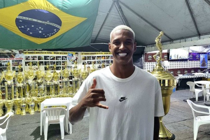 Robert Renan segue de férias em Brasília e visitou campeonato de futsal amador no Taguaparque -  (crédito: Arthur Ribeiro/DA Press)