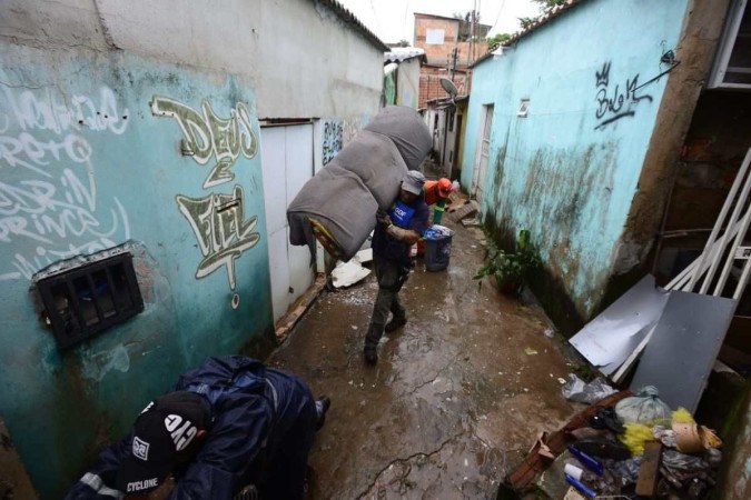 Vila Cauhy amanhece sob estragos da chuva -  (crédito: Marcelo Ferreira/CB/DA Press)