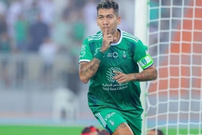 Roberto Firmino teve estreia fantástica, mas caiu de produção no Al-Ahli -  (crédito: Foto: Divulgação/Al-Ahli)