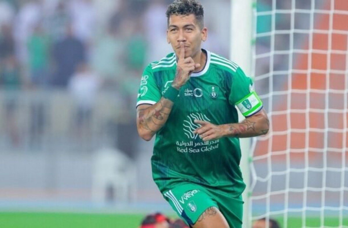 Roberto Firmino entra na mira de clube da Premier League