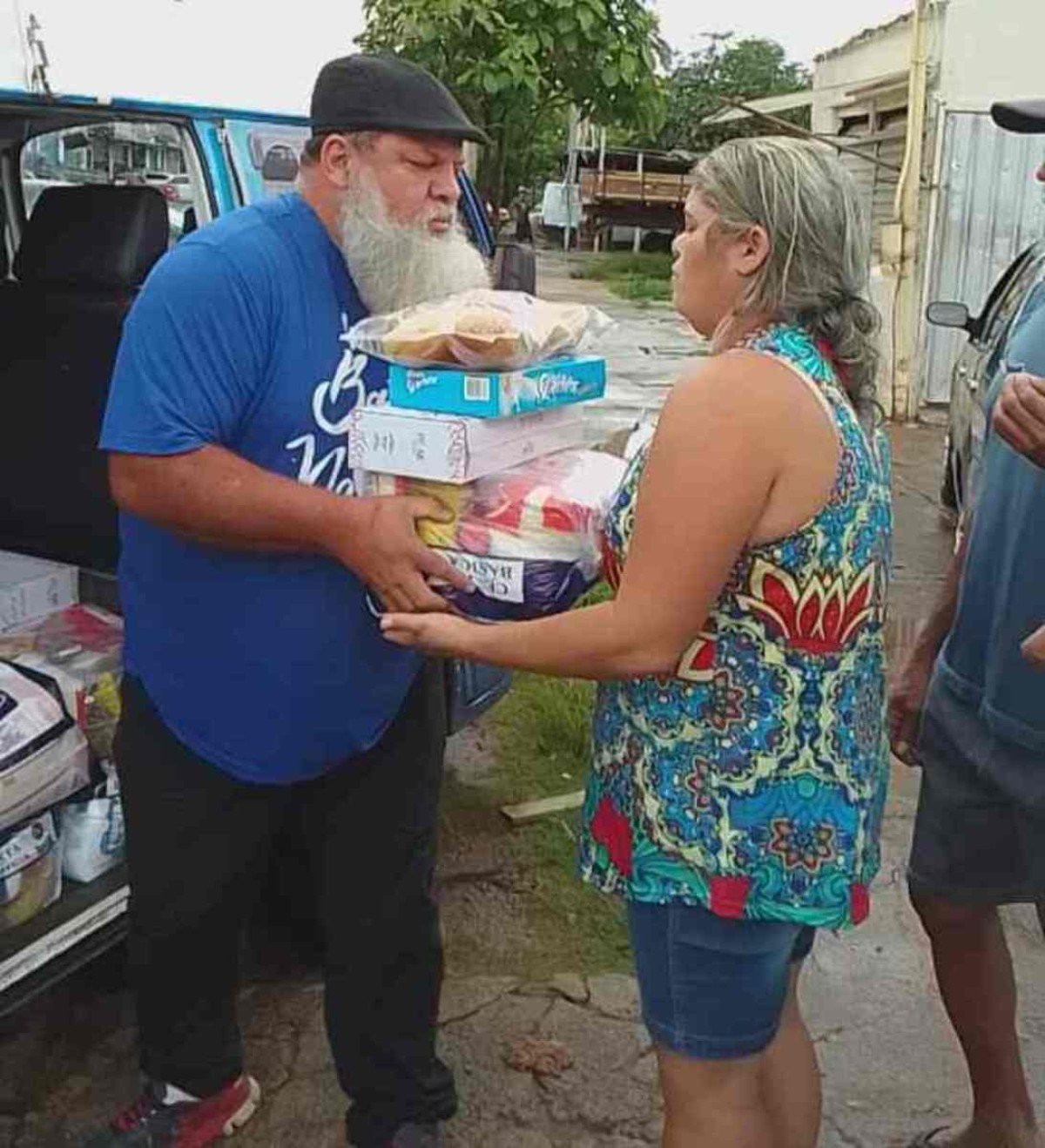 Voluntários arrecadam doações às famílias impactadas pelas chuvas na Vila Cauhy