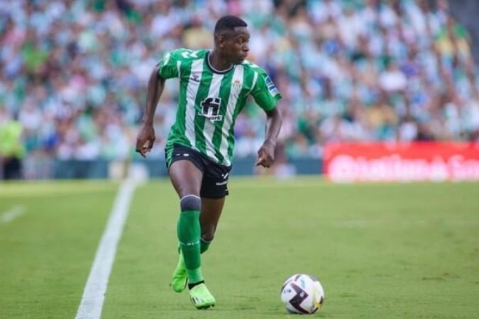 Luiz Henrique desperta o interesse de Fluminense, Flamengo e Corinthians, porém Betis só aceita vendê-lo de forma definitiva -  (crédito: - Foto: Ulisses Ruiz/ AFP via Getty Images)