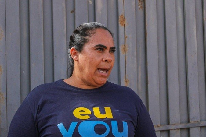 Rogéria Cristina mora no Sol Nascente há 14 anos e conta não ver melhorias na região