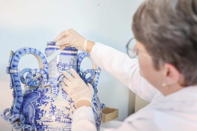 Laboratório montado no Palácio da Alvorada atua na restauração de obras vandalizadas no 8 de janeiro - (crédito: Wallisson Breno/Audiovisual/PR) Laboratório montado no Palácio da Alvorada atua na restauração de obras vandalizadas no 8 de janeiro - (crédito: Wallisson Breno/Audiovisual/PR)
