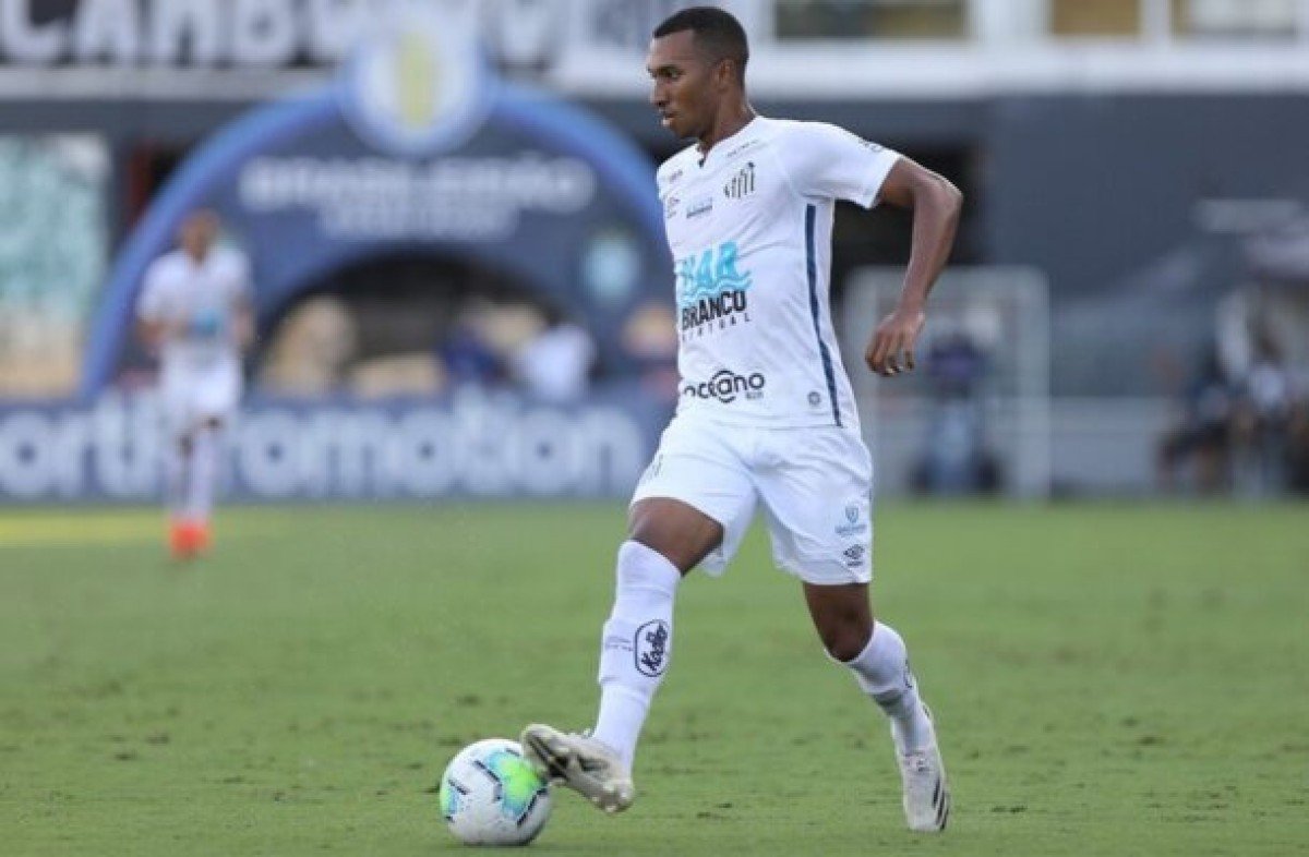 Lucas Braga se despede do Santos e lamenta: ‘Ano mais triste da minha vida’