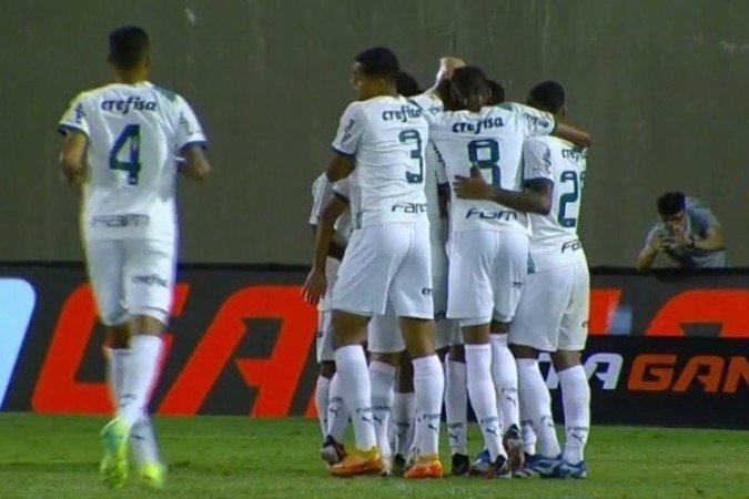 Estêvão tem dois gols de pênalti na Copinha - (crédito: Foto: Reprodução / SporTV) Estêvão tem dois gols de pênalti na Copinha - (crédito: Foto: Reprodução / SporTV)