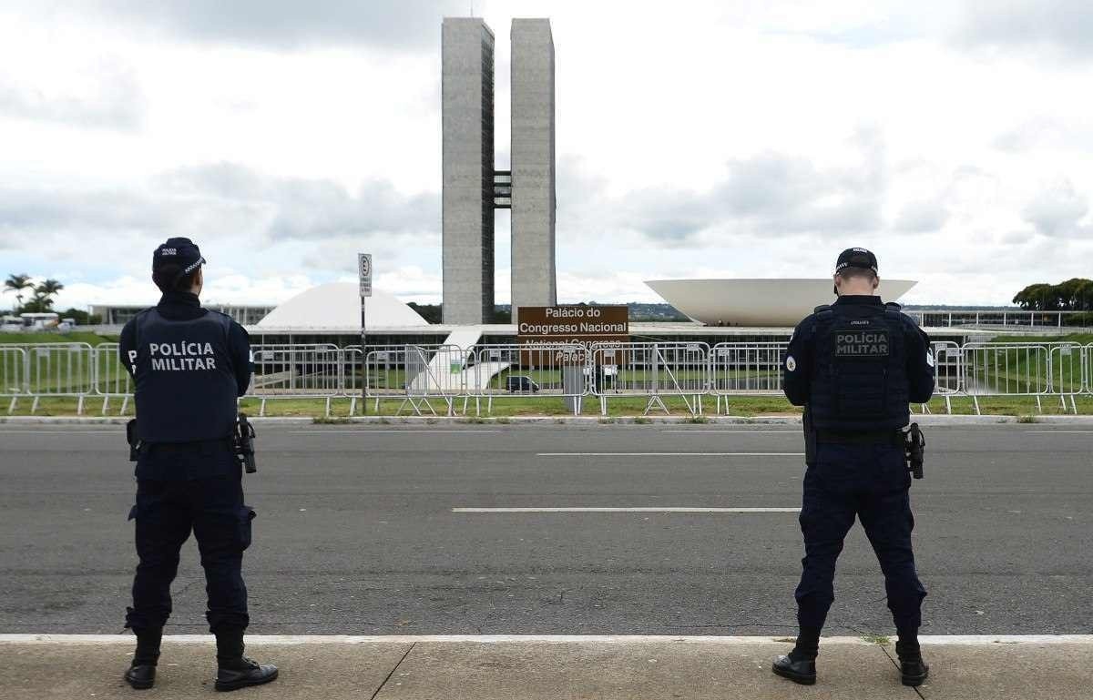 Brasília chega aos 64 anos como guardiã da democracia