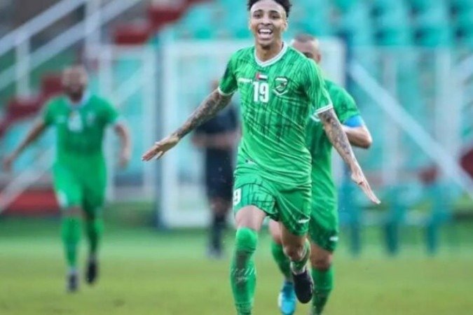 Wesley Braga se destaca com a camisa do Al Orooba, contra o Jazira Hamra -  (crédito:  - Foto: Divulgação/Al Orooba)