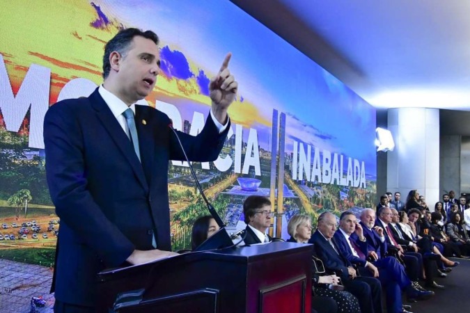  Rodrigo Pacheco discursa no ato Democracia Inabalada. -  (crédito: Waldemir Barreto/Agência Senado)