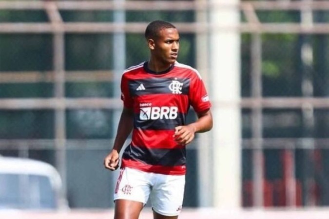 Zagueiro do Flamengo sofre lesão grave na estreia da Copinha -  (crédito: Foto: Gilvan de Souza/Flamengo)