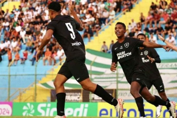 Botafogo vence Francana por 1 a 0 e avança em primeiro lugar no Grupo 5 da Copinha -  (crédito: Foto: Henrique Lima/ BFR)