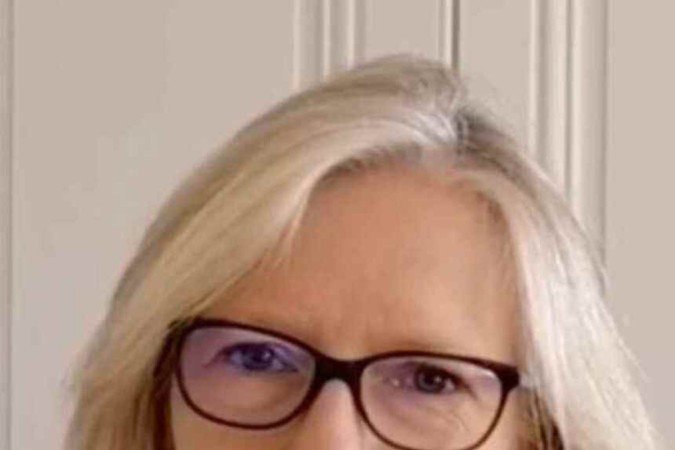 Aude Mirkovic, professora de direito privado e diretora judídica da ONG Juristes pour l'enfance (